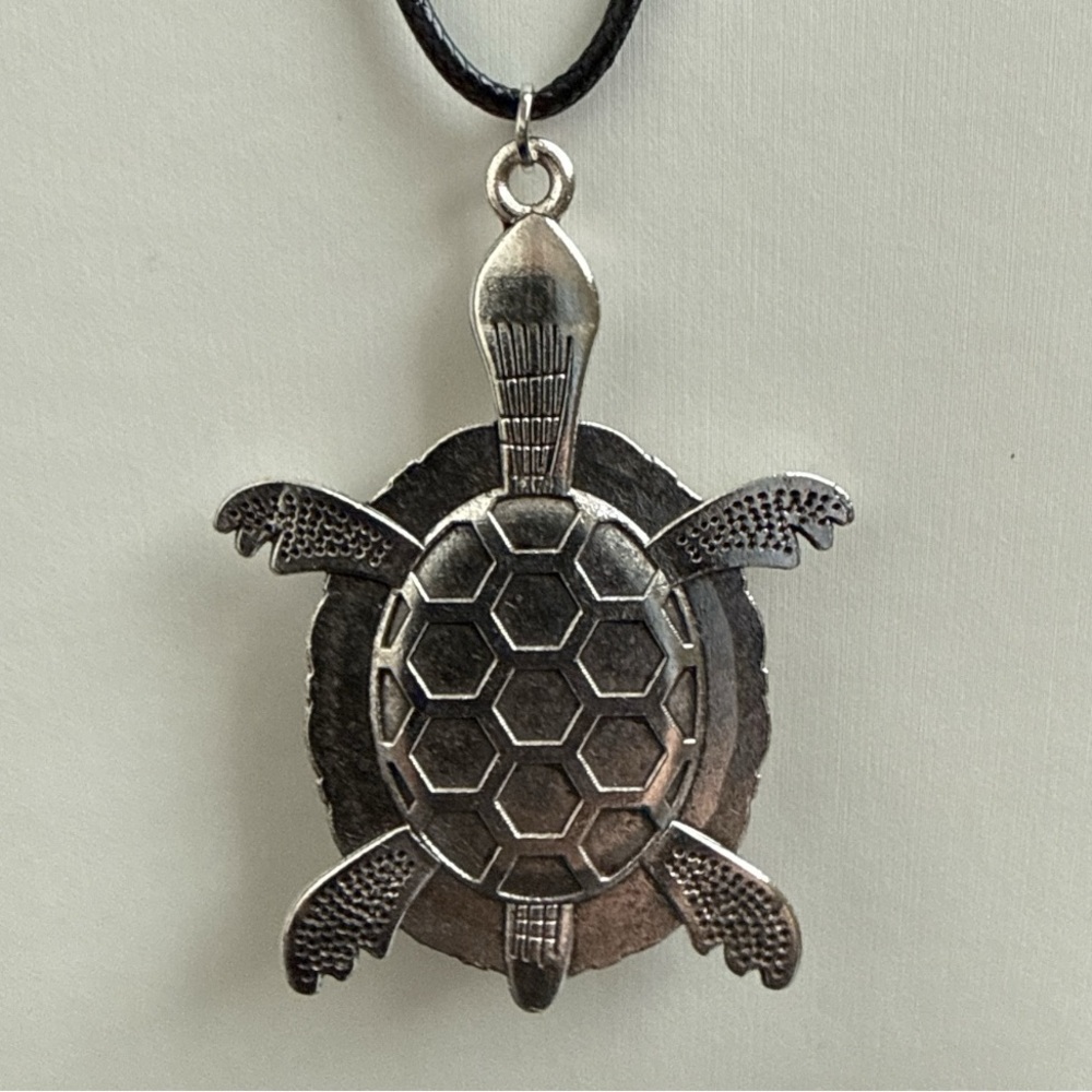 Hand Crafted Sea Turtle Necklace Orange Yellow Cream Fluid Art Pendant Size OS - Picture 7 of 9